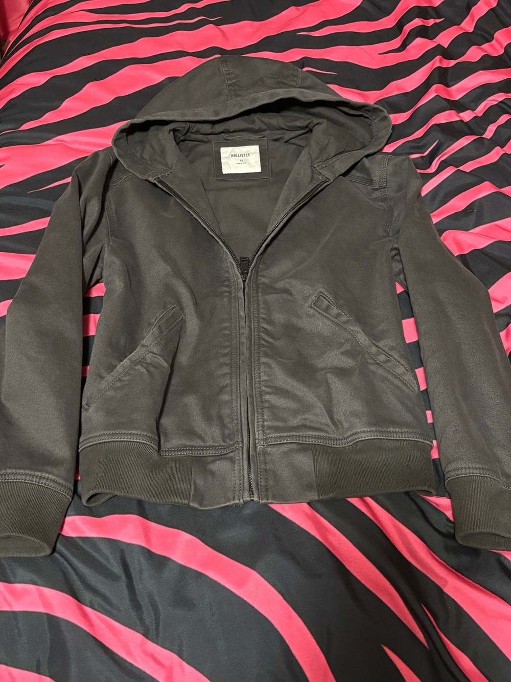 xs hollister jacket